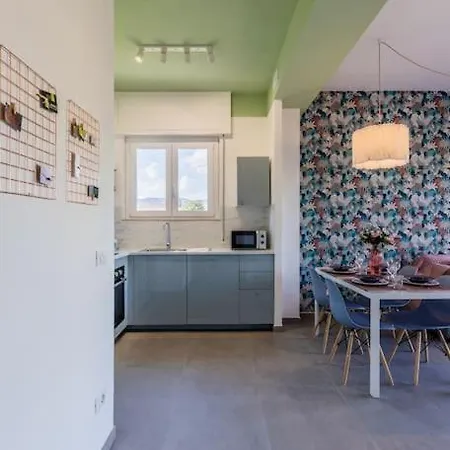 Chez Monique Apartament *